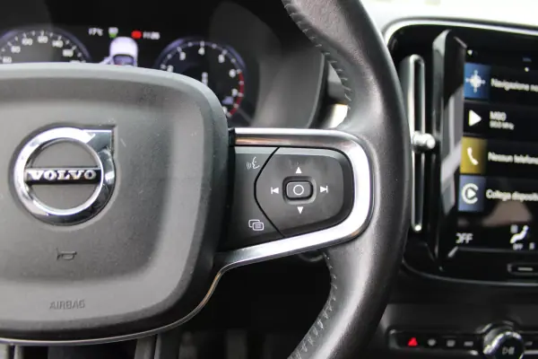 Volvo XC 40 2021 - 24500 EUR, 136304 km - AUTO.MOTO.pt - 136304km - foto 16 de 21