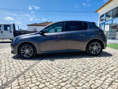 Peugeot 208 2022 - 14990 EUR, 54000 km - AUTO.MOTO.pt - 54000km - foto 4 de 22