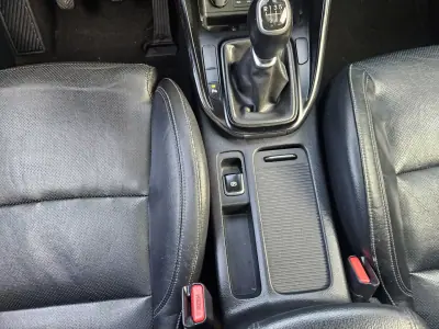 Kia Carens 2018 - 17500 EUR, 138200 km - AUTO.MOTO.pt - 138200km - foto 34 de 63