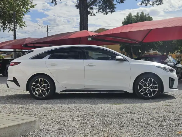 Kia ProCeed 2020 - 17400 EUR, 119400 km - AUTO.MOTO.pt - 119400km - foto 8 de 69