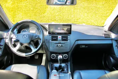 Mercedes-Benz C 200 2010 - 10990 EUR, 290000 km - AUTO.MOTO.pt - 290000km - foto 11 de 24