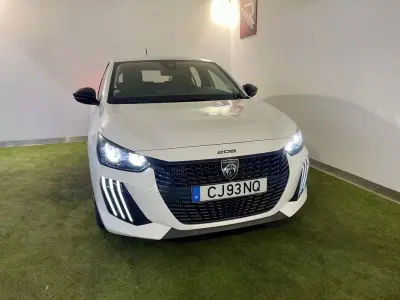 Peugeot 208 2024 - 15450 EUR, 18000 km - AUTO.MOTO.pt - 18000km - foto 4 de 31