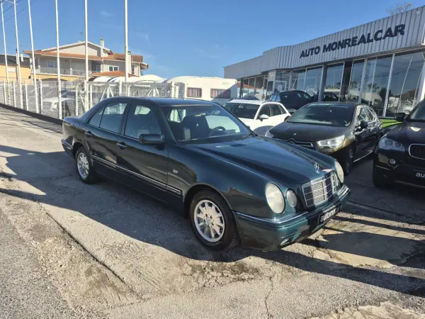 Mercedes-Benz E 220 1997 - 3900 EUR, 500000 km - AUTO.MOTO.pt - 500000km - foto 28 de 28