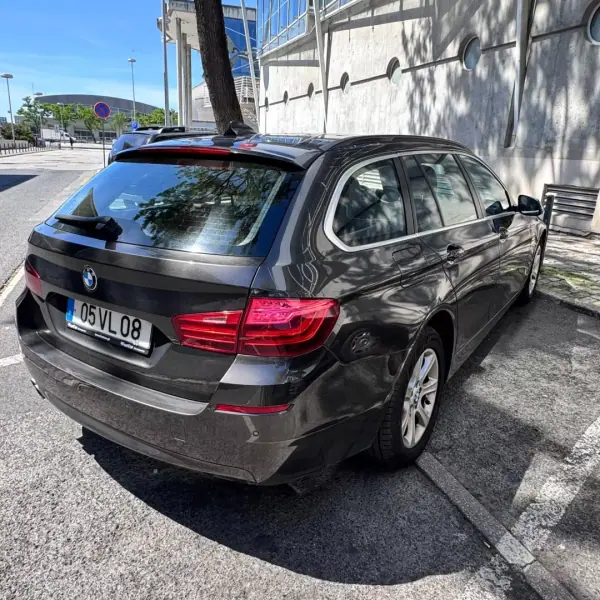 BMW 518 2014 - 13900 EUR, 219000 km - AUTO.MOTO.pt - 219000km - foto 17 de 20