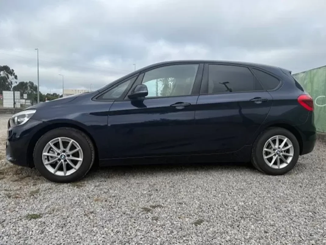 BMW 216 Active Tourer 2015 - 16000 EUR, 170700 km - AUTO.MOTO.pt - 170700km - foto 2 de 24