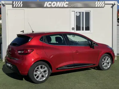 Renault Clio 2019 - 11990 EUR, 89900 km - AUTO.MOTO.pt - 89900km - foto 3 de 27