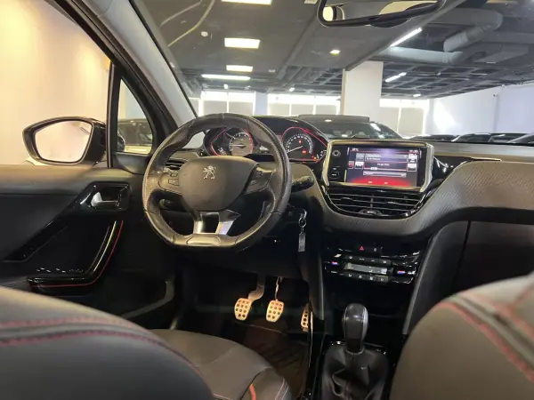 Peugeot 2008 2016 - 10990 EUR, 60000 km - AUTO.MOTO.pt - 60000km - foto 53 de 60