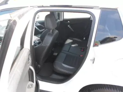 Peugeot 2008 2013 - 9900 EUR, 158211 km - AUTO.MOTO.pt - 158211km - foto 8 de 12