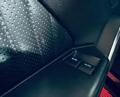 Shelby GT500 2010 - 89990 EUR, 76489 km - AUTO.MOTO.pt - 76489km - foto 27 de 47