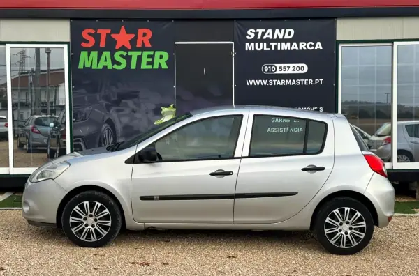 Renault Clio 2009 - 4280 EUR, 290626 km - AUTO.MOTO.pt - 290626km - foto 4 de 16