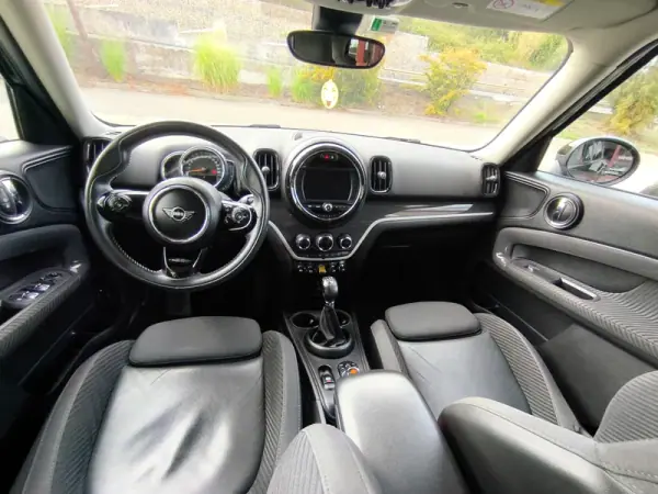 MINI Countryman 2019 - 21900 EUR, 121000 km - AUTO.MOTO.pt - 121000km - foto 12 de 14