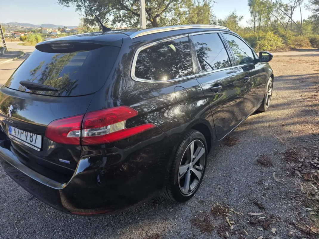 Peugeot 308 SW 2015 - 7500 EUR, 280000 km - 280000km - foto 30 de 56