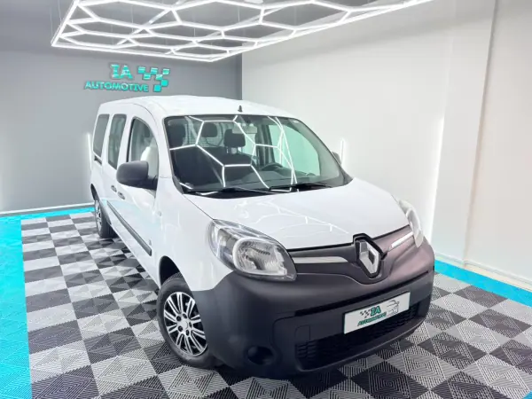 Renault 2016 - 7500 EUR, 38000 km - AUTO.MOTO.pt - 38000km - foto 4 de 16