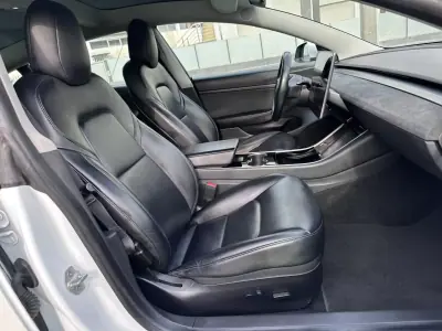 Tesla Model 3 2019 - 15500 EUR, 333000 km - AUTO.MOTO.pt - 333000km - foto 52 de 62