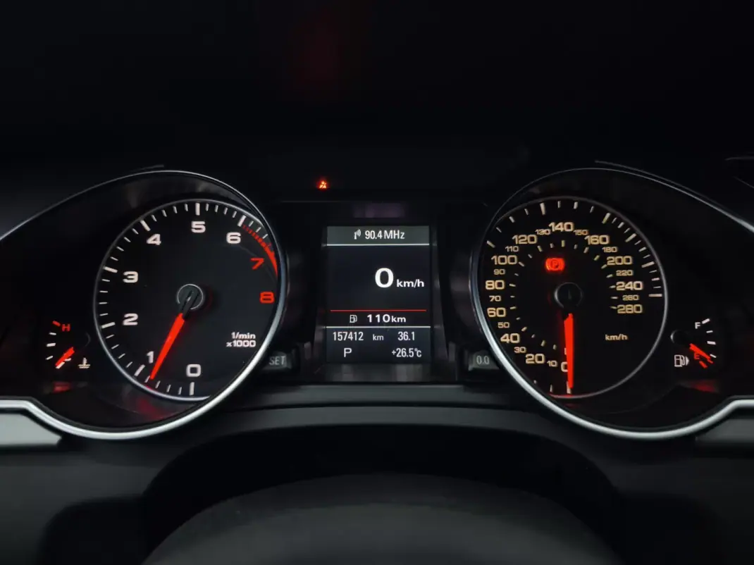 Audi A5 2013 - 22450 EUR, 157412 km - 157412km - foto 31 de 49