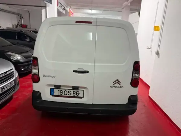 Citroën Berlingo 2015 - 7900 EUR, 221000 km - AUTO.MOTO.pt - 221000km - foto 5 de 29
