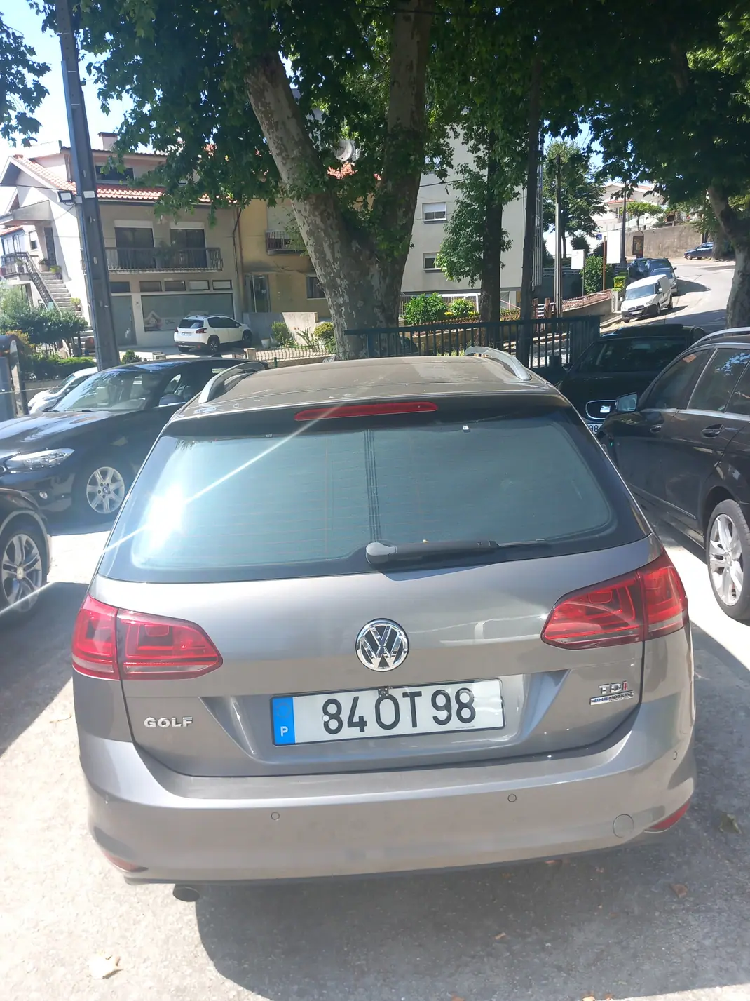 Volkswagen Golf 2014 - 11990 EUR, 195000 km - AUTO.MOTO.pt - 195000km - foto 4 de 9