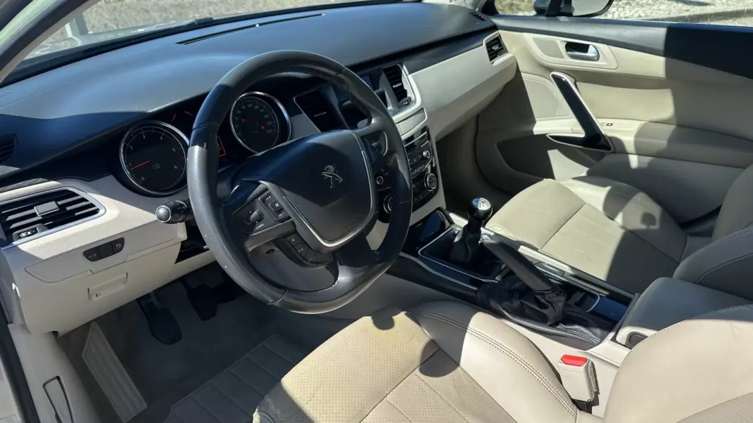 Peugeot 508 SW 2012 - 5900 EUR, 275000 km - 275000km - foto 10 de 19