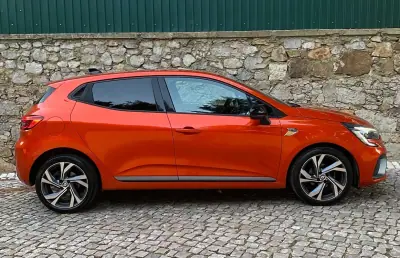 Renault Clio 2022 - 15900 EUR, 75184 km - AUTO.MOTO.pt - 75184km - foto 8 de 18