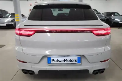 Porsche Cayenne 2022 - 69990 EUR, 140213 km - AUTO.MOTO.pt - 140213km - foto 2 de 12