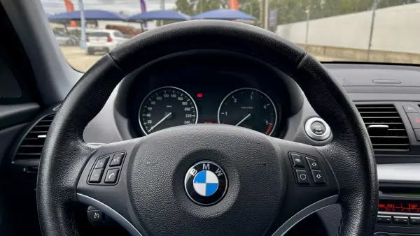 BMW 123 2007 - 11900 EUR, 253000 km - AUTO.MOTO.pt - 253000km - foto 28 de 46