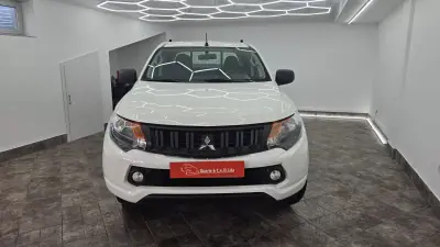 Mitsubishi 2017 — photo 2 of 20