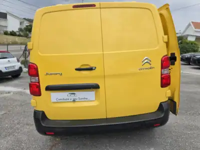 Citroën Jumpy 2019 - 15900 EUR, 122000 km - AUTO.MOTO.pt - 122000km - foto 27 de 60