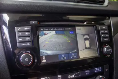 Nissan Qashqai 2017 - 17500 EUR, 127700 km - AUTO.MOTO.pt - 127700km - foto 18 de 20