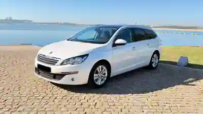 Peugeot 308 SW 2015 - 7000 EUR, 205000 km - foto 3 de 8
