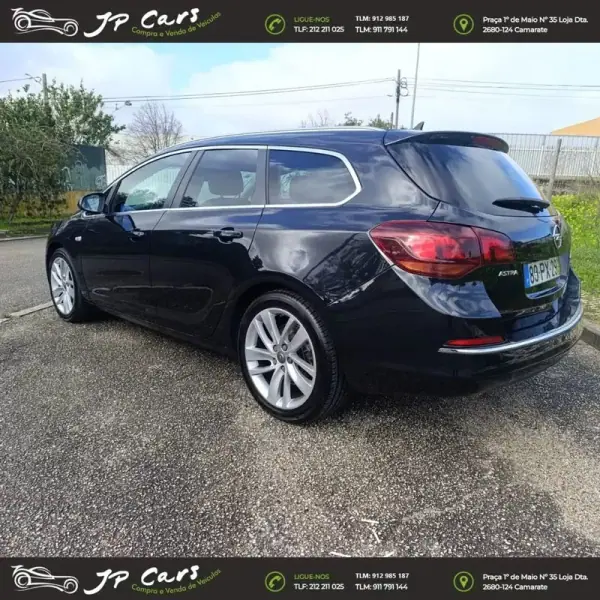 Opel Astra Sports Tourer 2015 - 10500 EUR, 155410 km - AUTO.MOTO.pt - 155410km - foto 8 de 19