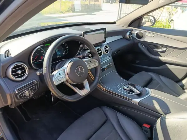 Mercedes-Benz C 300 2020 - 27000 EUR, 160000 km - AUTO.MOTO.pt - 160000km - foto 13 de 25