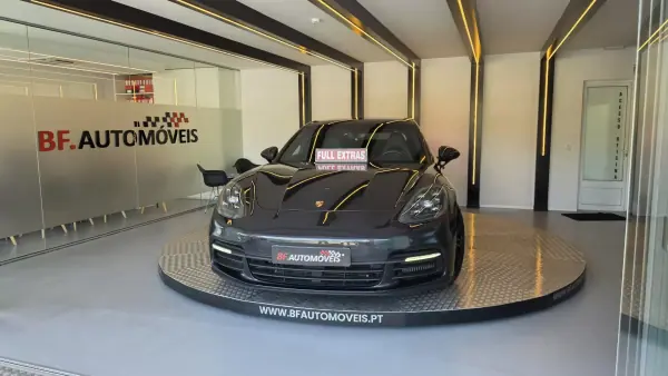Porsche Panamera 2016 - 62500 EUR, 186989 km - AUTO.MOTO.pt - 186989km - foto 10 de 69