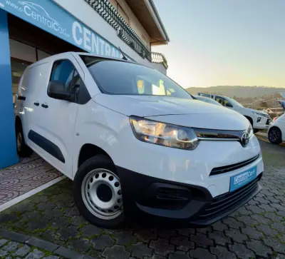 Toyota Proace 2024 - 18950 EUR, 28000 km - 28000km - foto 2 de 19