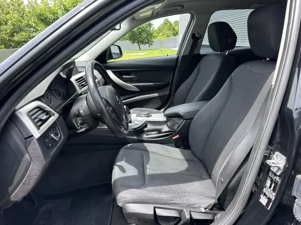 BMW 316 2015 - 12900 EUR, 260000 km - AUTO.MOTO.pt - 260000km - foto 27 de 45