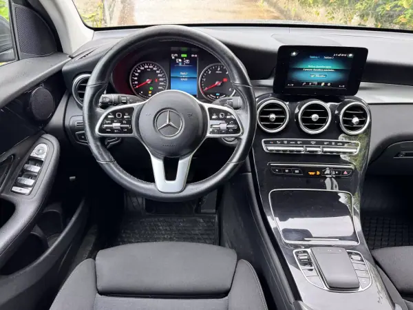 Mercedes-Benz GLC 300 2021 - 35900 EUR, 157354 km - AUTO.MOTO.pt - 157354km - foto 9 de 22