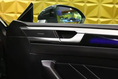 Volkswagen Arteon 2021 - 25400 EUR, 209040 km - AUTO.MOTO.pt - 209040km - foto 23 de 40