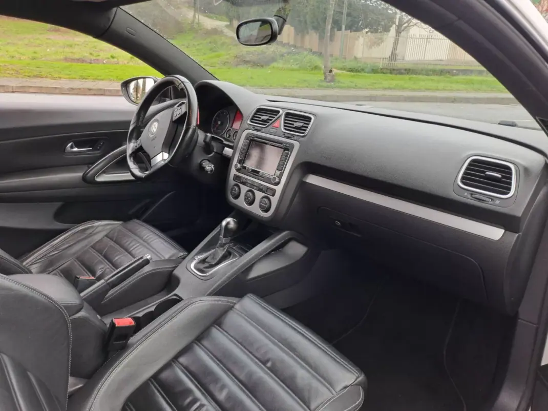 Volkswagen Scirocco 2008 - 13990 EUR, 180000 km - AUTO.MOTO.pt - 180000km - foto 12 de 12