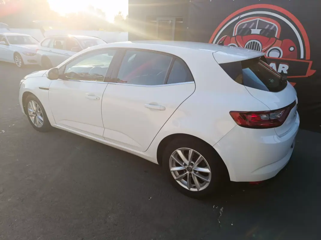 Renault Mégane 2019 - 12900 EUR, 192111 km - AUTO.MOTO.pt - 192111km - foto 10 de 26