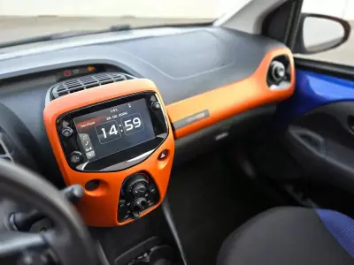 Citroën C1 2018 - 9900 EUR, 84800 km - AUTO.MOTO.pt - 84800km - foto 24 de 40