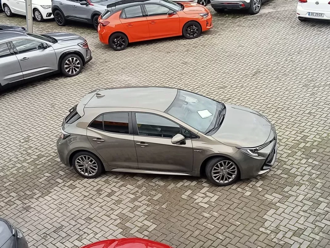 Toyota Corolla 2020 - 24500 EUR, 55000 km - AUTO.MOTO.pt - 55000km - foto 31 de 31