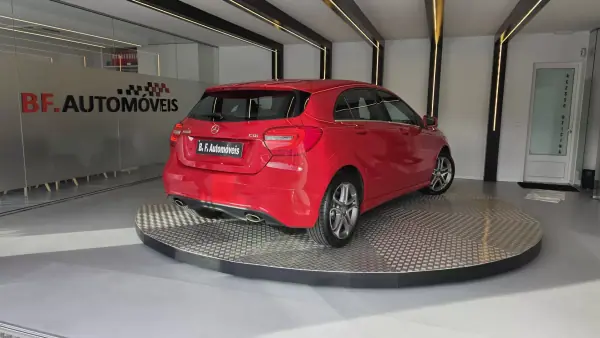 Mercedes-Benz A 160 2015 - 12900 EUR, 208637 km - AUTO.MOTO.pt - 208637km - foto 18 de 53