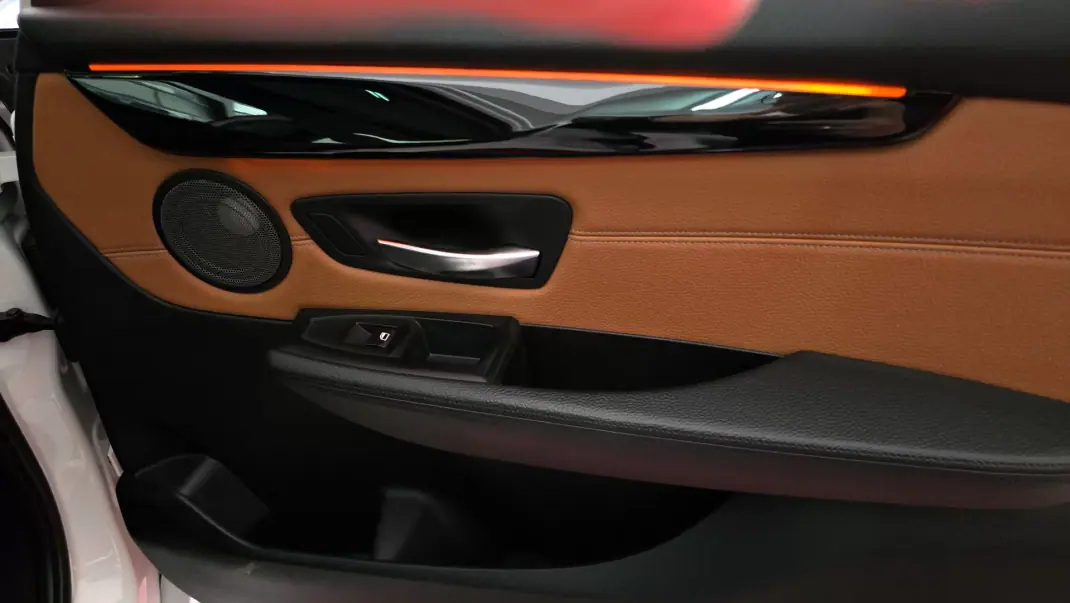 BMW 216 Active Tourer 2017 - 16990 EUR, 118407 km - AUTO.MOTO.pt - 118407km - foto 58 de 72