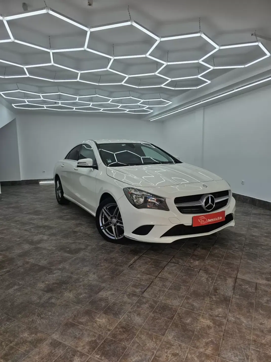 Mercedes-Benz CLA 180 2015 - 14000 EUR, 205367 km - 205367km - foto 27 de 51