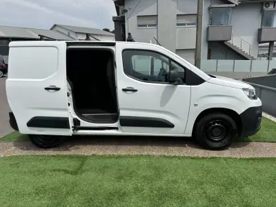 Citroën Berlingo 1.5 Hdi 2019 - 9900 EUR, 180000 km - AUTO.MOTO.pt - 180000km - foto 14 de 43