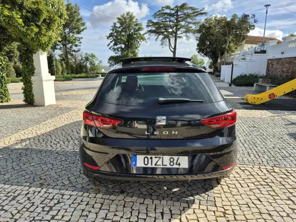 SEAT Leon 2019 - 15900 EUR, 90147 km - AUTO.MOTO.pt - 90147km - foto 5 de 23