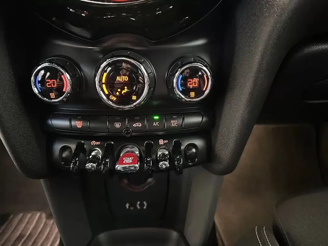 MINI 1000 2017 - 15500 EUR, 99980 km - AUTO.MOTO.pt - 99980km - foto 17 de 20