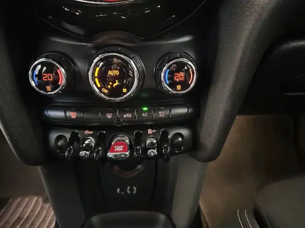 MINI 1000 2017 - 14990 EUR, 99980 km - AUTO.MOTO.pt - 99980km - foto 17 de 20
