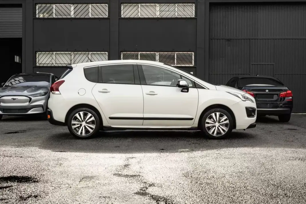 Peugeot 3008 2014 - 7900 EUR, 320877 km - AUTO.MOTO.pt - 320877km - foto 2 de 31