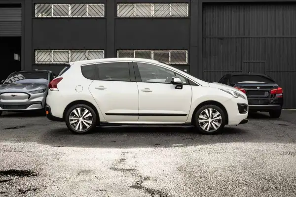 Peugeot 3008 2014 - 7900 EUR, 320877 km - AUTO.MOTO.pt - 320877km - foto 2 de 31