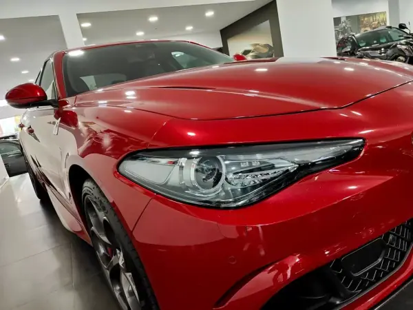 Alfa Romeo Giulia 2018 - 62500 EUR, 53000 km - AUTO.MOTO.pt - 53000km - foto 6 de 60